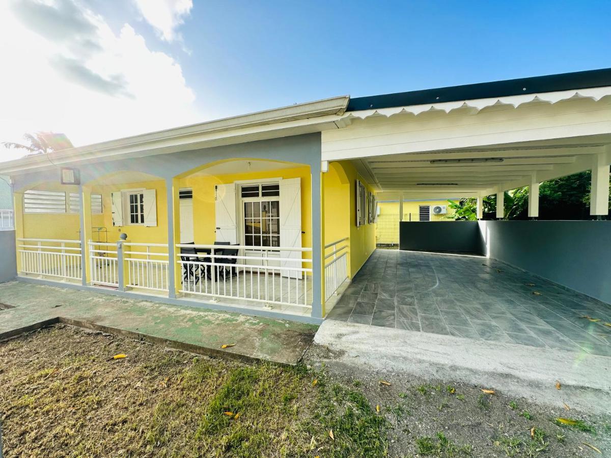 Residence Lacolombe Petit-Canal Exterior photo